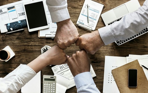 Why Choose an Agency like Global MarkITing Solutions Over Individual Service Providers?
